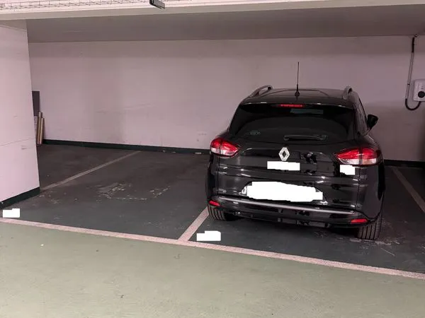 Parking Paris 15 - Rue Blomet - Borne de recharge électrique