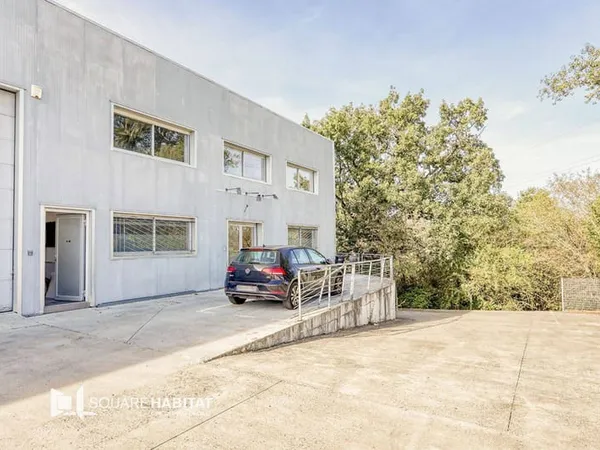 Local d'activité 3 pièces 79 m²