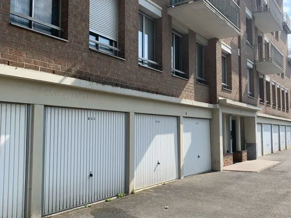 Garage 17 m² - Marcq-en-Baroeul, secteur Buisson
