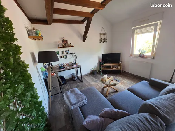 Appartement rénové avec mezzanine et balcon à BISCHWILLER
