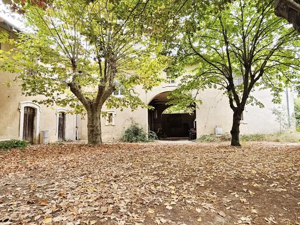 Immeuble 1500 m²