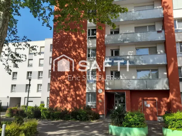 Beau T2 bien situé - cuisine équipée - salle d'eau refaite