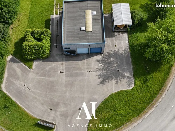 Local 300 m² Valserhône