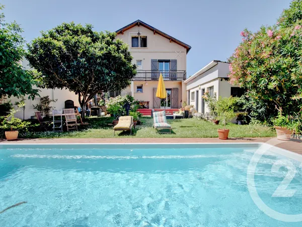 Maison 7 pièces 165 m²