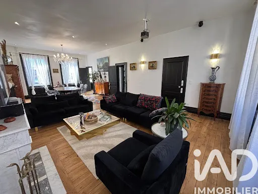 Propriété 11 pièces 309 m²