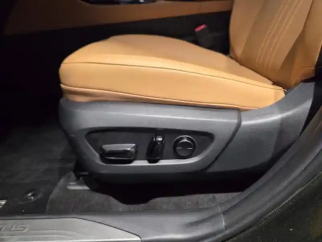 Lexus Nx 450h+ luxe 4wd my25 — photo 11