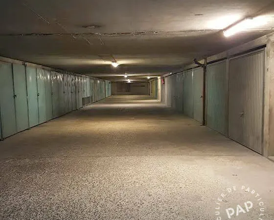 Garage/Parking