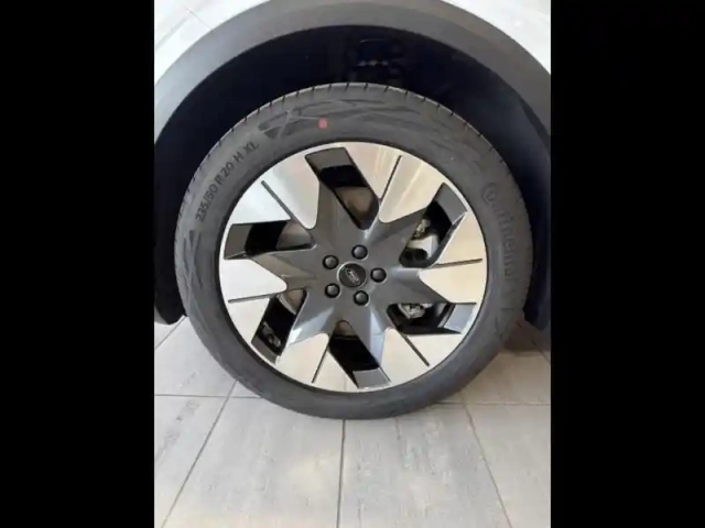 Ford Explorer 286ch extended range 79kwh pack premium rwd — photo 9