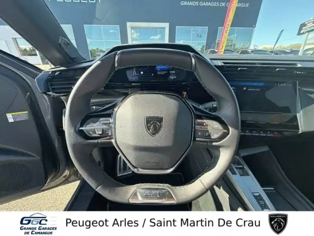 Peugeot 308 phev 225 e-eat8 — photo 16