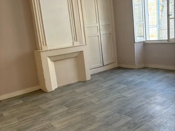 Belle maison de ville avec jardinet sans vis à vis