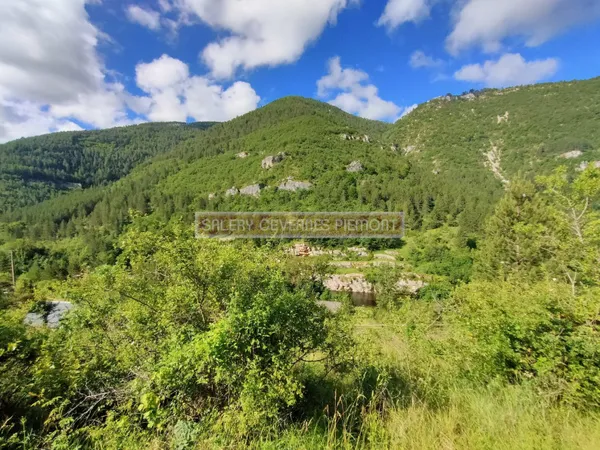 Terrain constructible 1020 m²