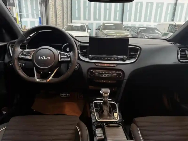 Kia Ceed 1.5 t-gdi 140ch gt-line dct7 my25 — photo 9