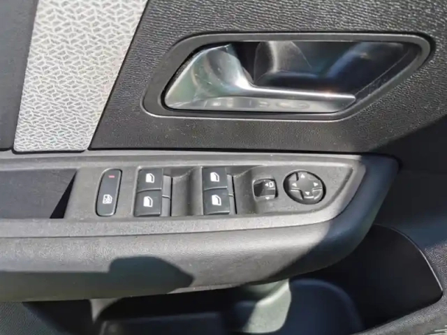 Citroën C4 shine 1.5 bluehdi 130 ch bva8 — photo 14