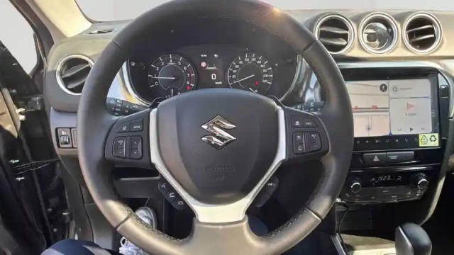Suzuki Vitara 1.4 boosterjet hybrid auto — photo 12