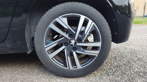 Peugeot 208 1.2 PureTech 100 - Allure – 2022 – 22593 km – Essence – Boîte Manuelle — photo 22