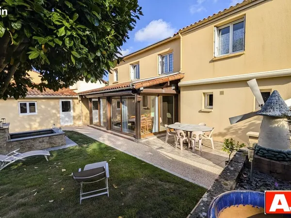 Maison 8 pièces 140 m²