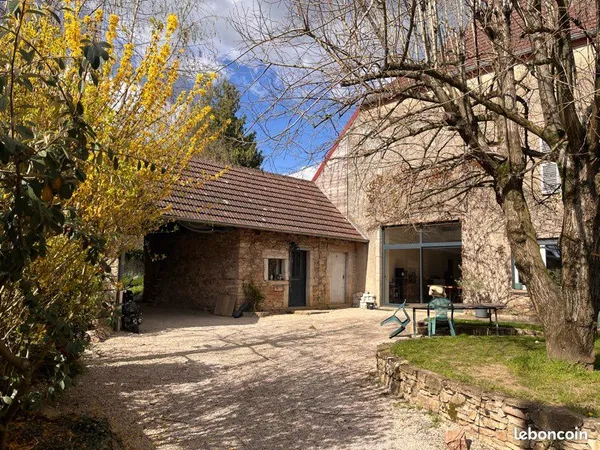 Belle maison jurassienne