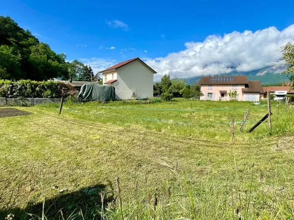Terrain 972 m²