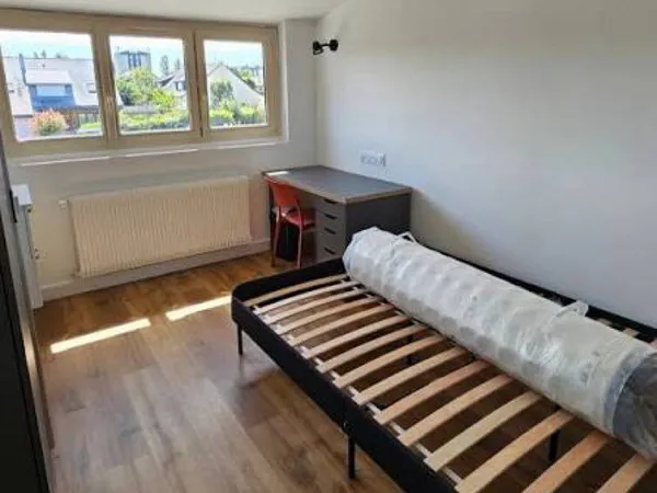 🏠 Chambre dispo à Pessac : coloc sympa cherche nouveau·elle co-locataire