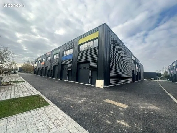Local 114 m² Bischheim