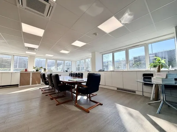 BUREAUX À LOUER - DURY