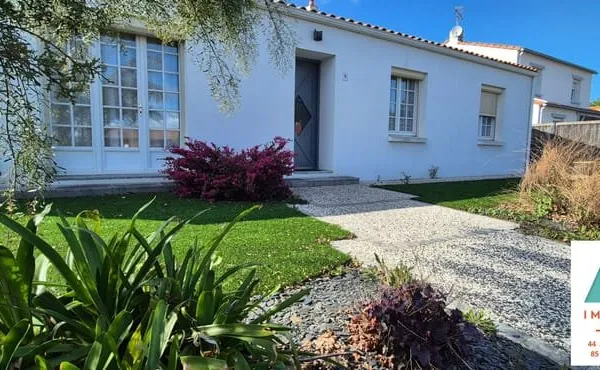 Maison familiale avec vue campagne, au calme et proche des commerces