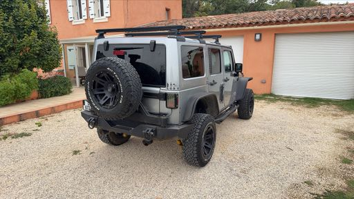 Jeep Wrangler 2.8 CRD 200 4WD - Sahara – 2015 – 84064 km – Diesel – Boîte Manuelle — photo 12