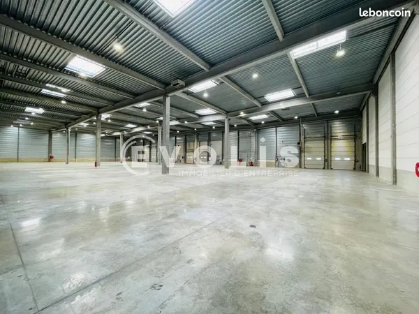 Local industriel 17 271 m²