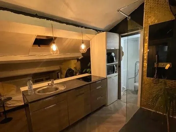 Beau studio meublé 20m² mansardé refait à neuf