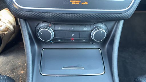 Mercedes Classe A 220 184 4Matic 7G-DCT - Whiteart Edition – 2016 – 93775 km – Essence – Boîte Automatique — photo 13