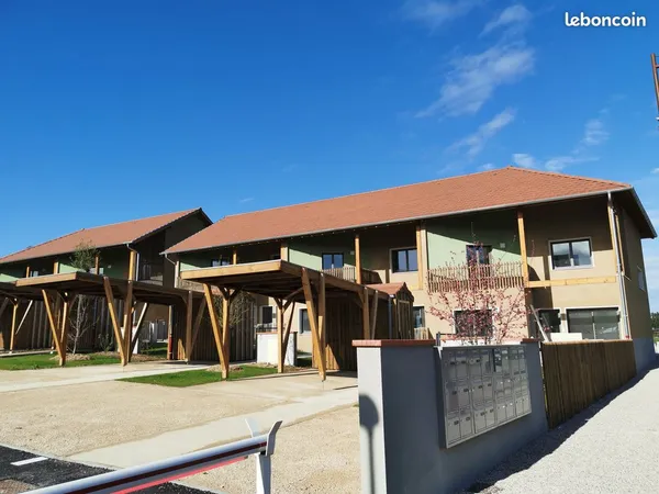 MAISON 4 pièces 103 m² + carport + parking