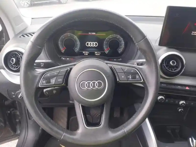 Audi Q2 35 tdi 150 s tronic 7 — photo 12