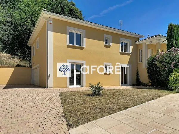 Maison 7 pièces 196 m²