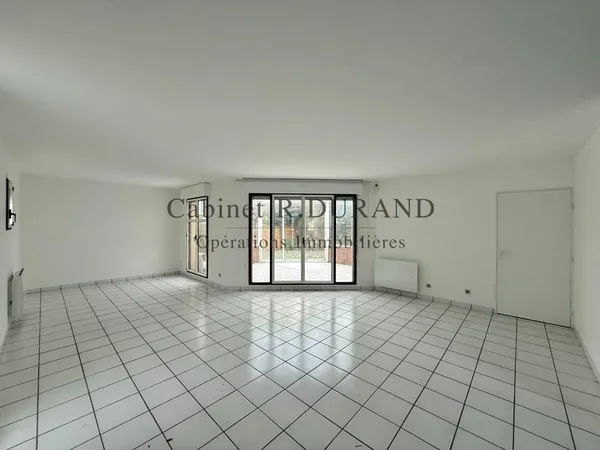 Maison Location Colombes 5p 142m² 2510€