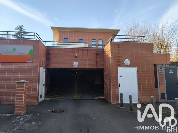 Parking 12 m²