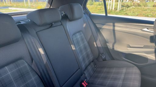 Volkswagen Golf 2.0 TDI 200 DSG7 - GTD – 2021 – 90101 km – Diesel – Boîte Automatique — photo 31
