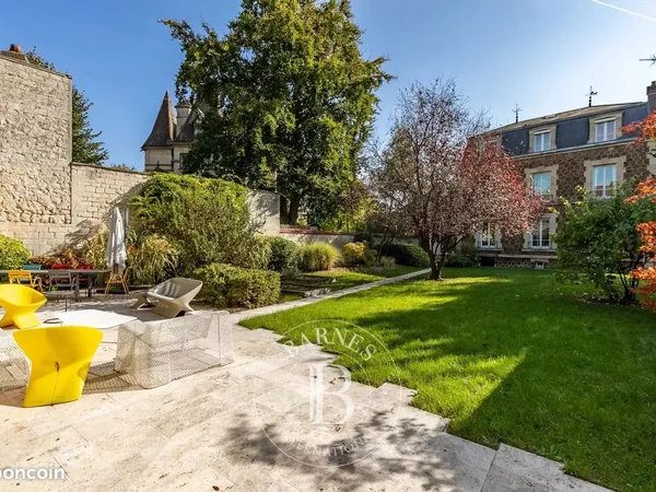 Propriété 10 pièces 305 m²