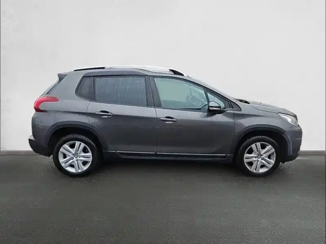 Peugeot 2008 puretech 110ch s&amp;s bvm6 — photo 4