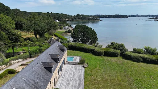 Maison 8 pièces 380 m²