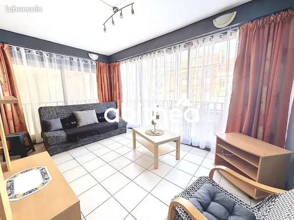Studio 1 pièce 24 m²