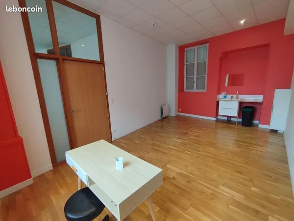 Location bureau / salle professionnelle