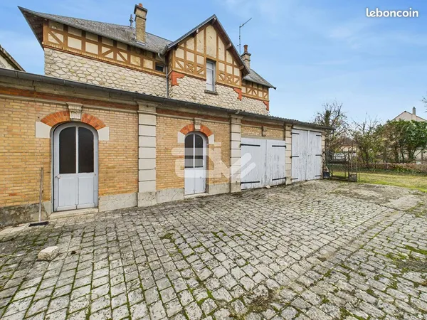 Maison 7 pièces 176 m²