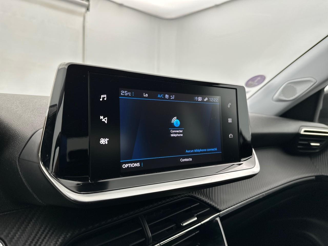 Peugeot 2008 puretech 130 s&s eat8 allure pack — photo 23