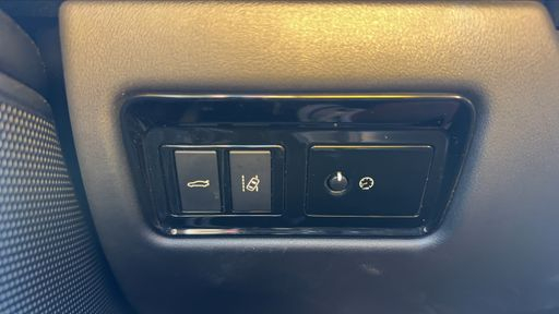 Jaguar XE 2.0 D - 180 CH AWD BVA8 - R-Sport – 2017 – 106953 km – Diesel – Boîte Automatique — photo 50