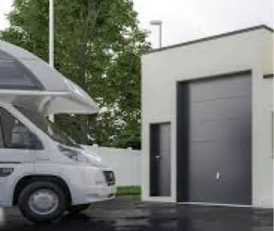 Local 30m2 / box / garage camping car
