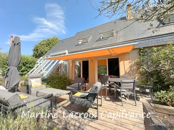 Maison 7 pièces 143 m²
