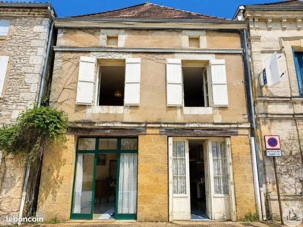 Maison de village 6 pièces 230 m²