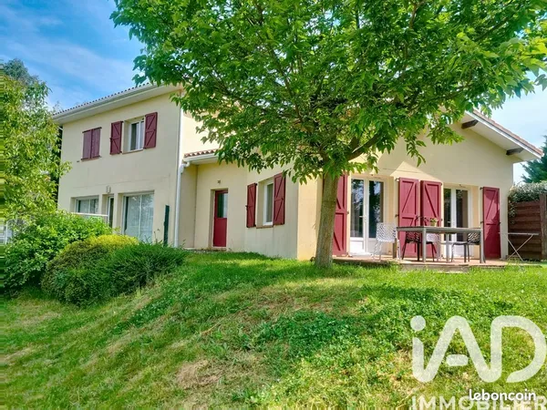 Maison 10 pièces 240 m²