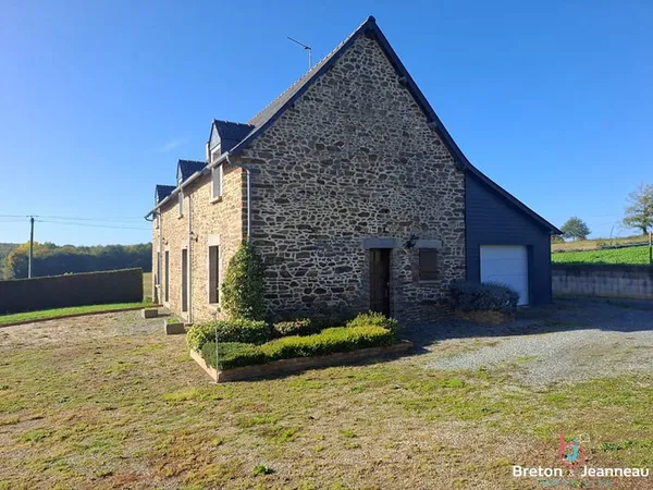 Longère familiale 5 chambres axe Mayenne Laval