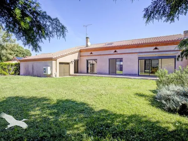 Maison 8 pièces 215 m²